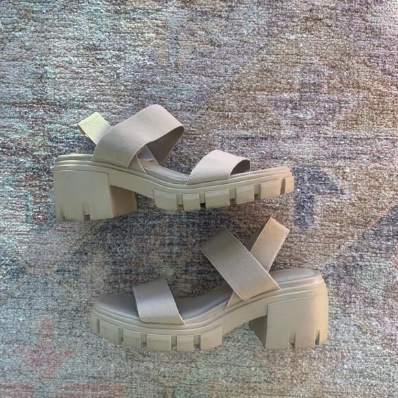 Madden Girl Tan Platform Sandals - Picture 1 of 5